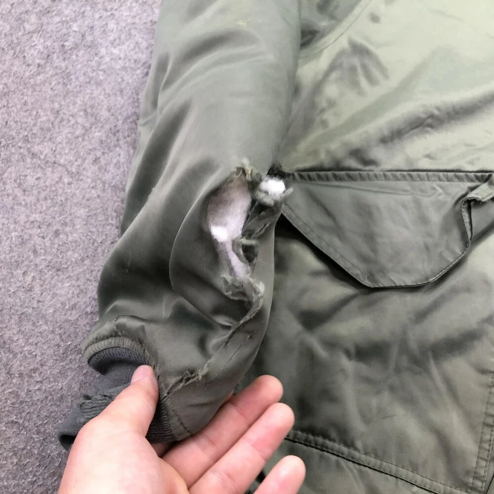 Military Jacket Mens Large Green Nylon Bomber Full Zip Insulated Army Pockets